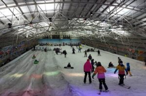 室內滑雪場