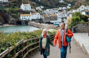 適合行動不便老人出國