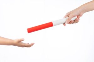 戶外親子遊戲 10. 親子接力障礙跑