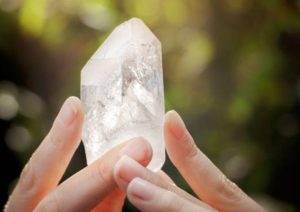 房間可以放水晶嗎